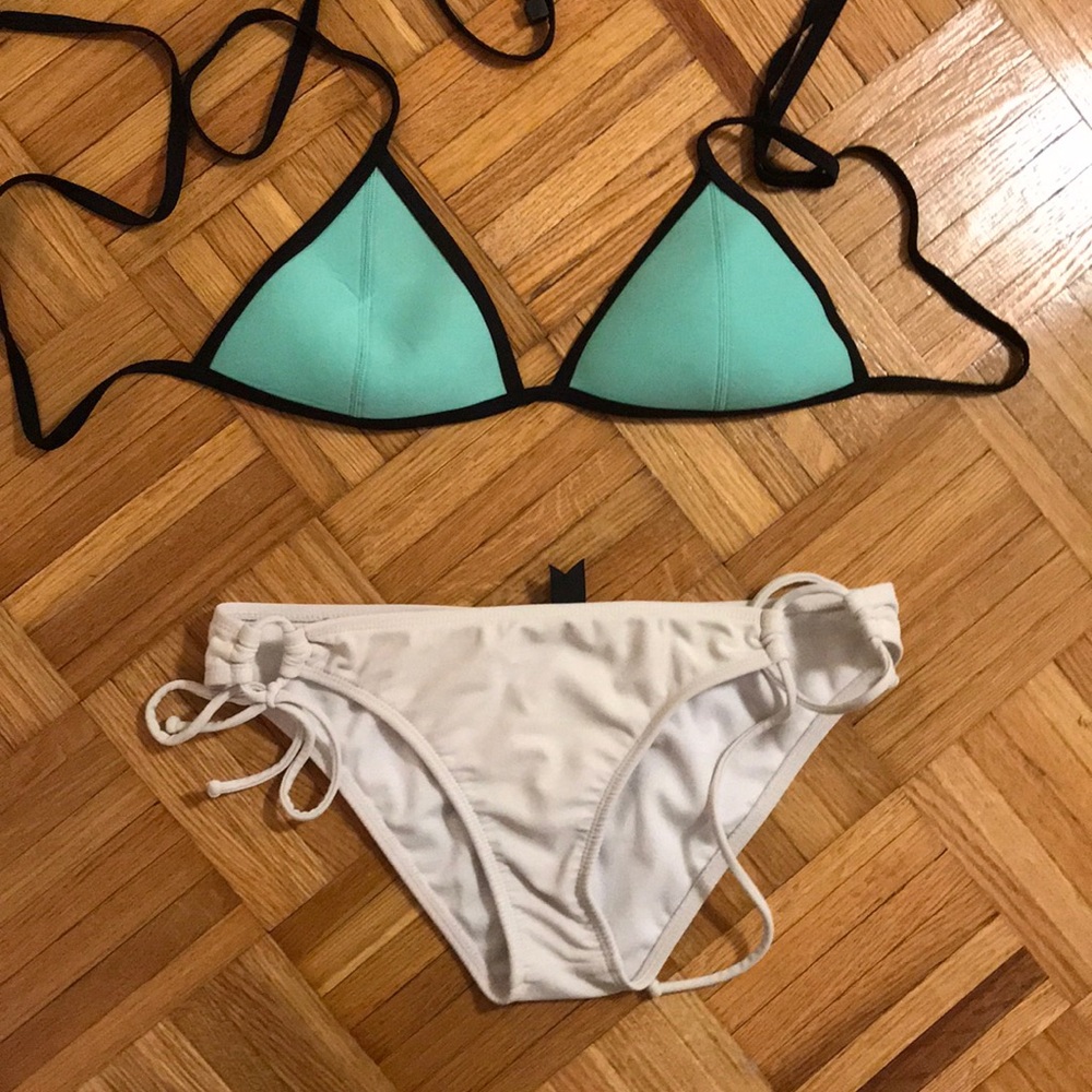Authentic Triangl Bikini Top size M